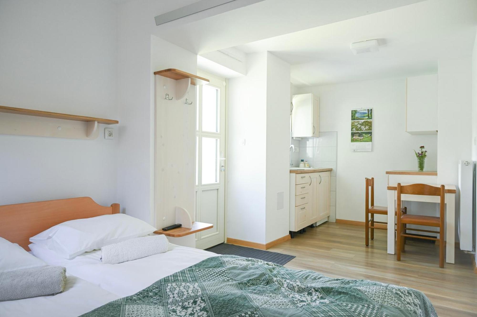 Apartma Pri Bizjaku Bohinj Exteriör bild